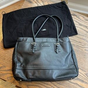 Tumi black leather tote travel work laptop bag all leather